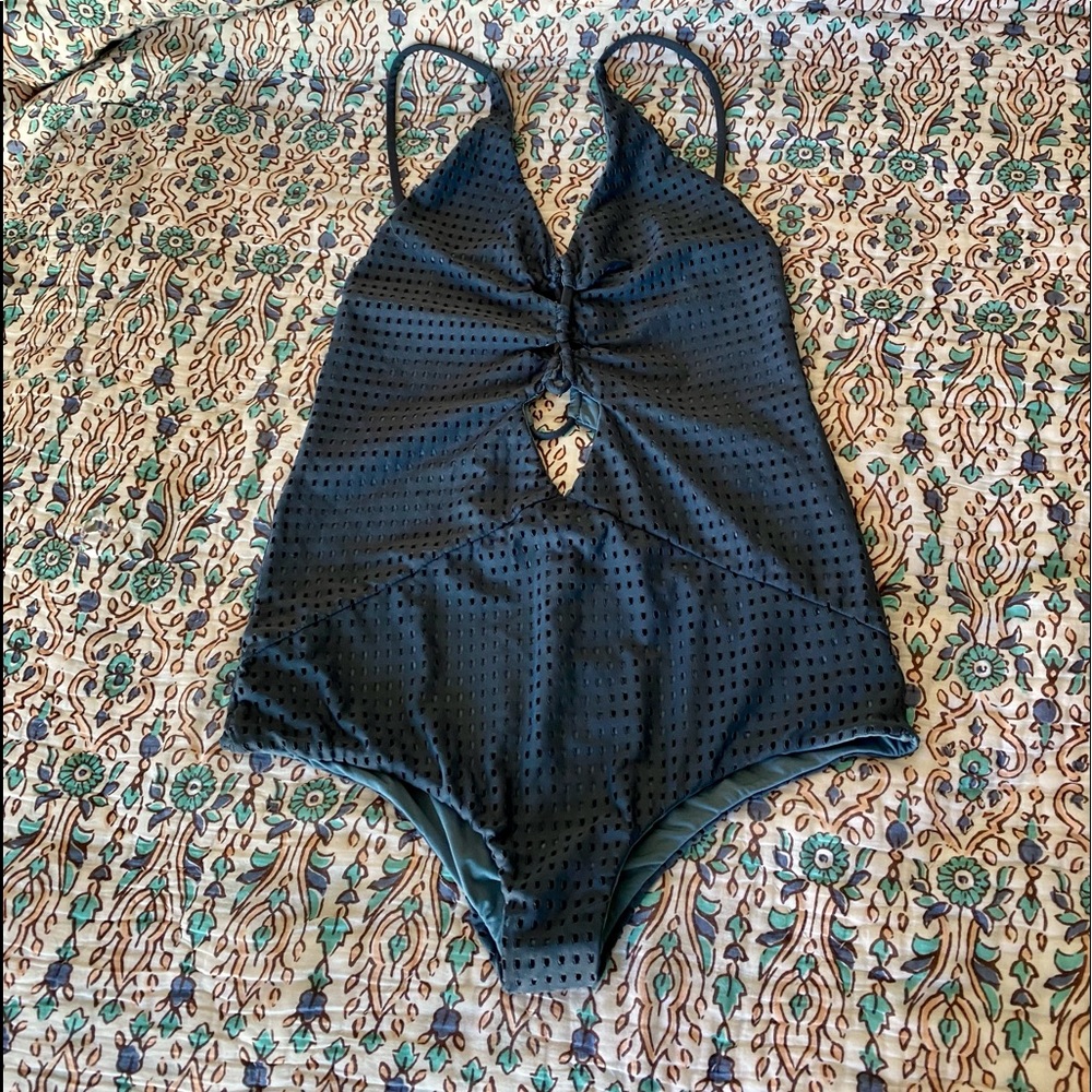 Acacia Mesh Kokomo in Denim M